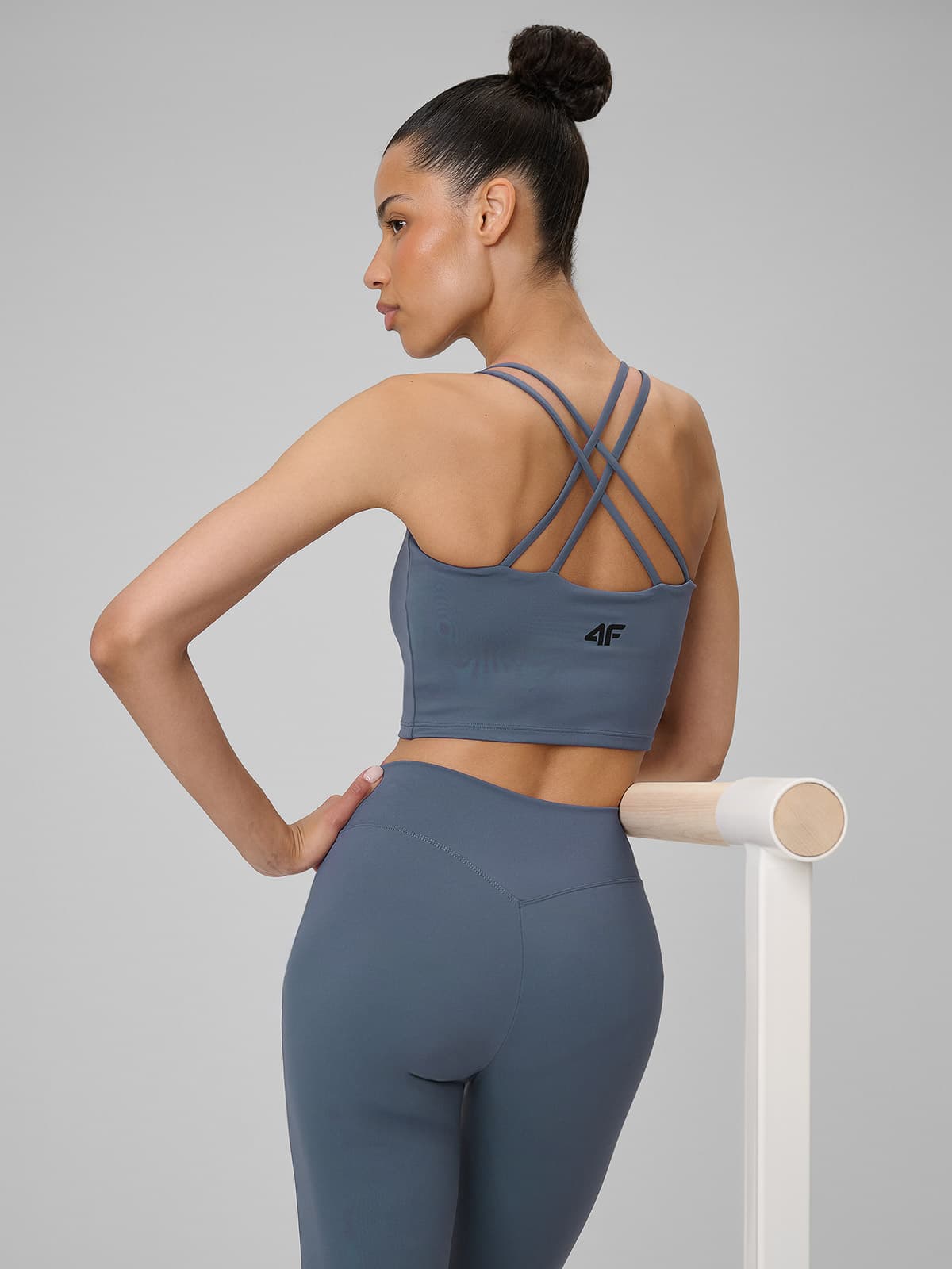 Crop-top de yoga cu uscare rapidă pentru femei - bleumarin
