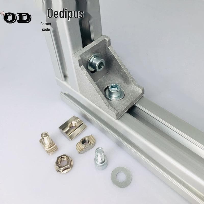 Accesorii pentru profile din aluminiu: Colțar 4040, Conector în formă de L 2020, Piesă de colț standard europeană 3030 la 90°, Set standard