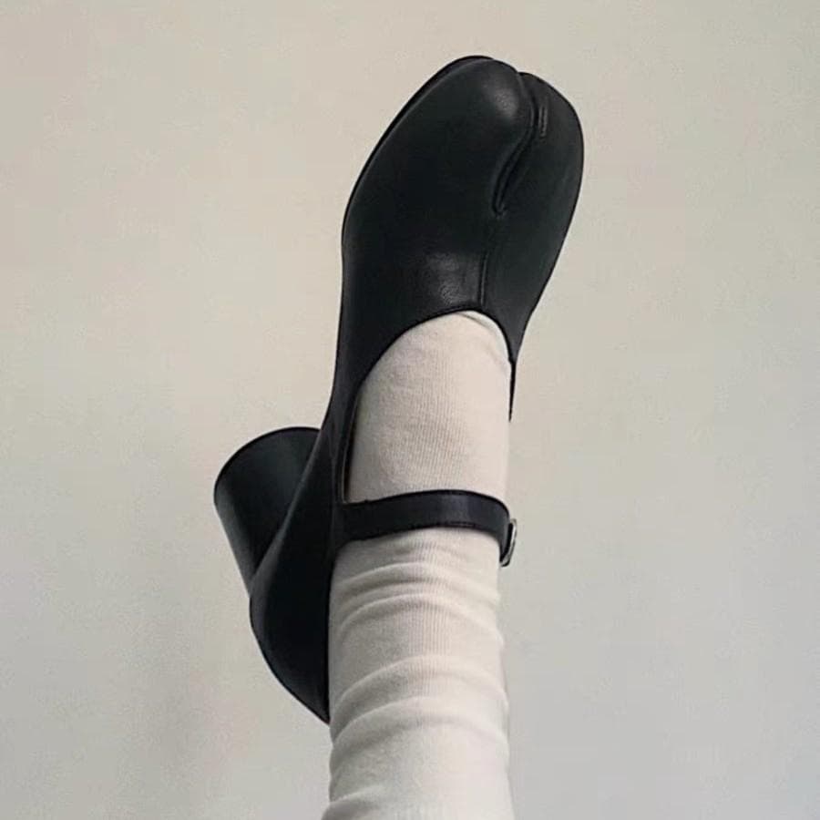 Pantofi cu toc rotund și degetare separată, de designer, pentru femei, din piele PU, cu baretă și cataramă, pantofi de podium, pantofi cu toc