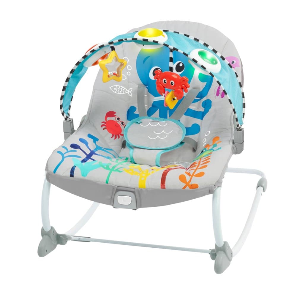 BABY EINSTEIN Șezlong muzical cu vibrații Kick to It Opus până la 18 kg
